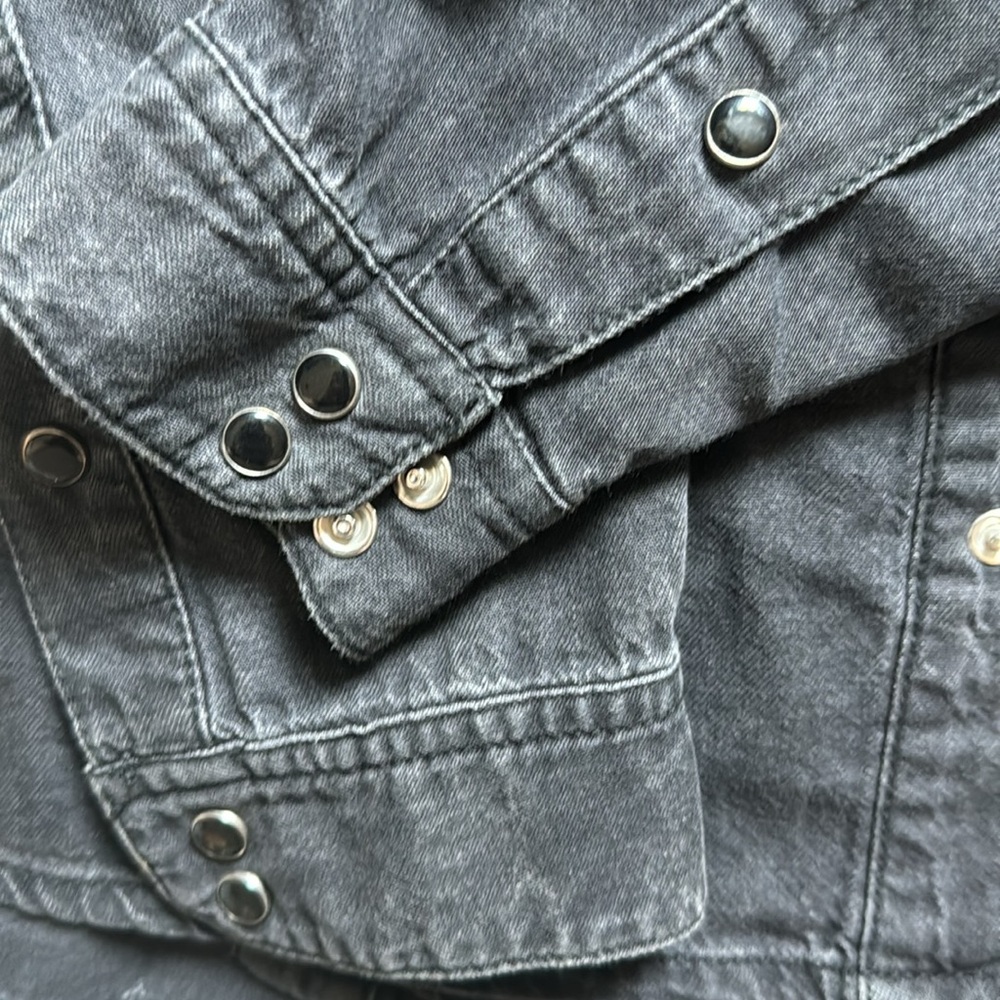 Disturbia Jacket - Picture 3 of 6